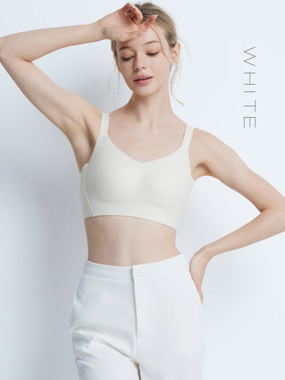 胸を小さく見せるブラ