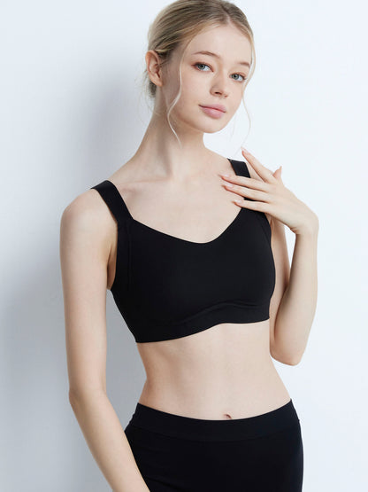 胸を小さく見せるブラ