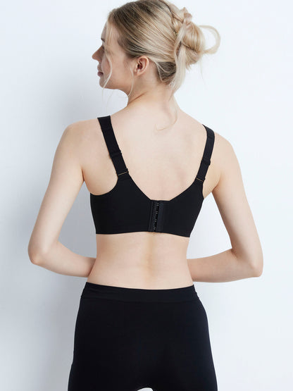 胸を小さく見せるブラ