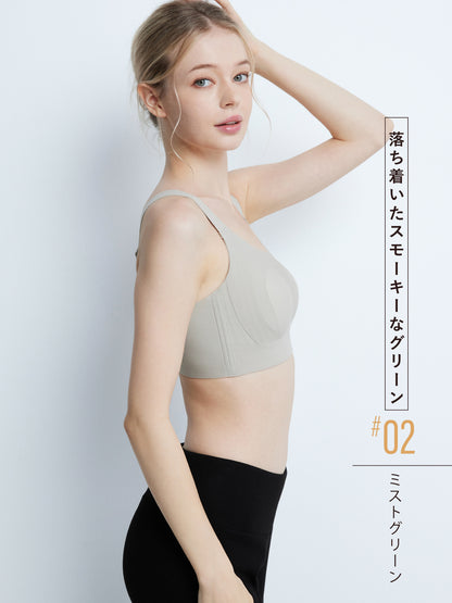 胸を小さく見せるブラ