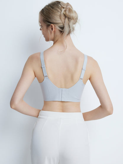 胸を小さく見せるブラ