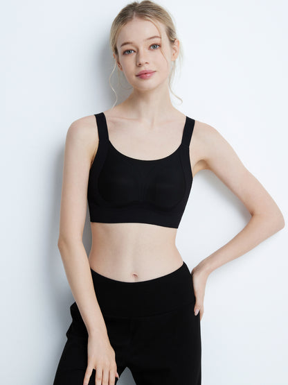 胸を小さく見せるブラ